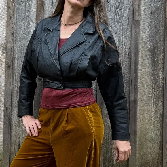 Vintage Black Leather Cropped Jacket - Picture 6 of 15